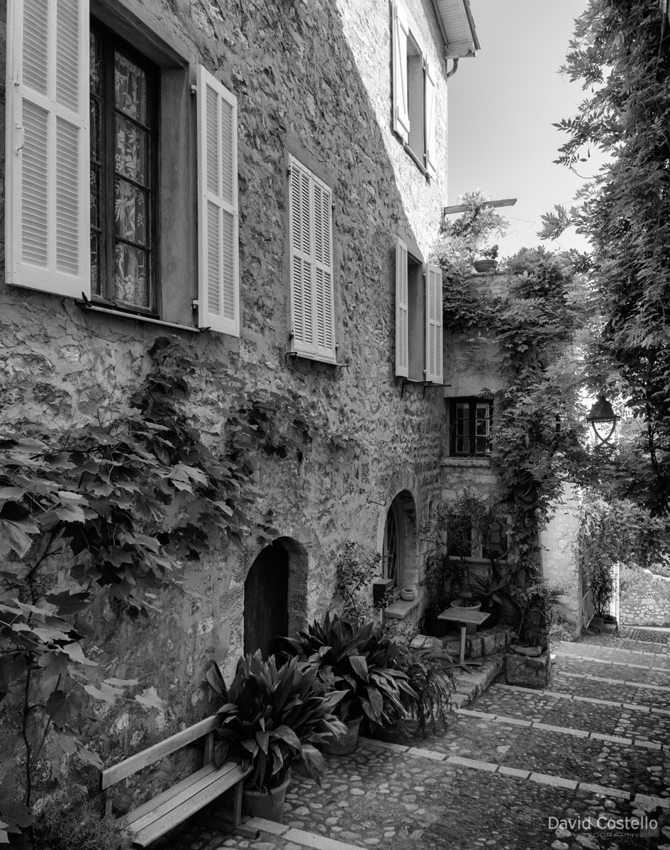 Wandering down the steps along Rue de Derrière-l'Église (street from behind the church) in the haven of St. Paul de Vence.